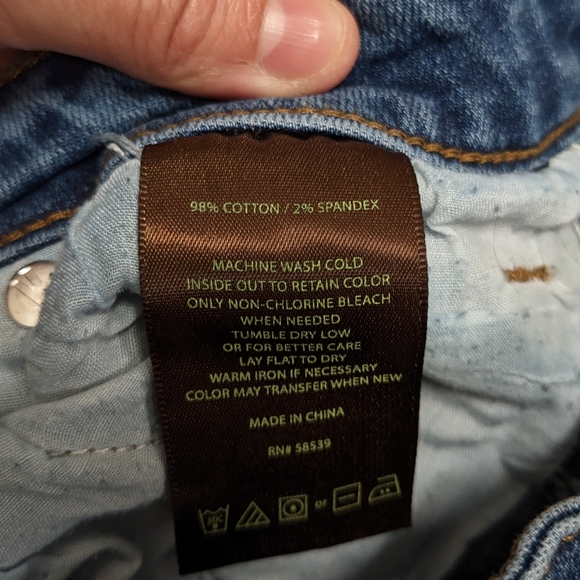 Kut from the Kloth Abigail Crop Straight Leg Jeans - Picture 4 of 10